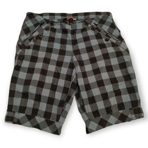 Nikita Bermuda Shorts Green/Black Size Large